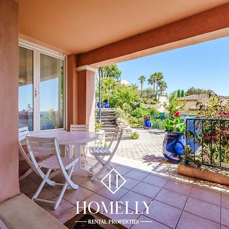 Avec Vue Panoramique Sur Le Golfe De St Tropez - Bicotine Villa *